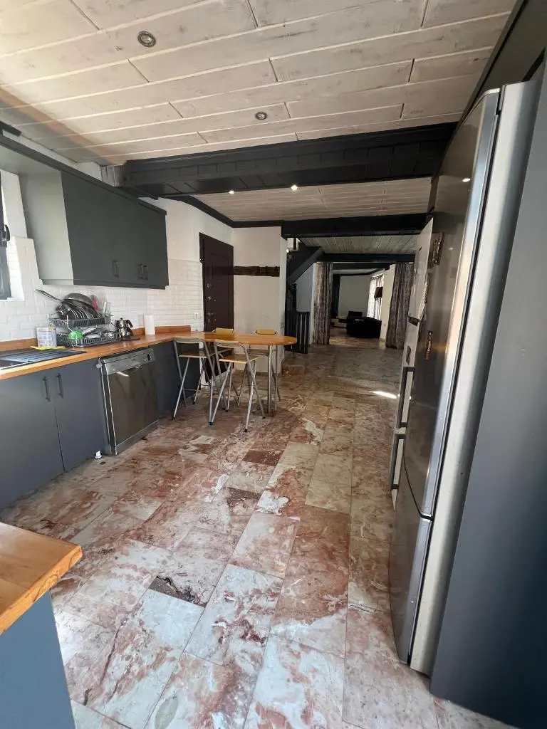 Kitchen area